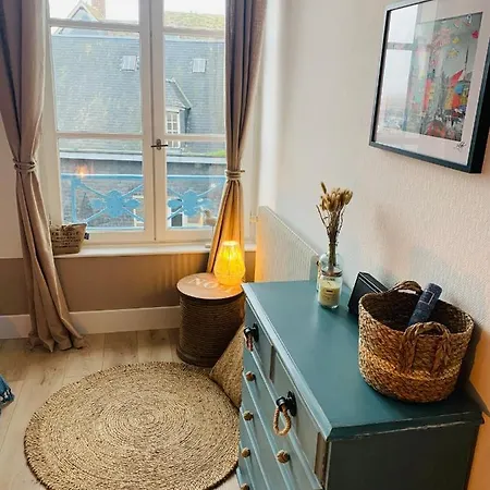 La Loge Des Artistes